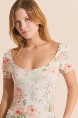 Body de pyjama &agrave; manches courtes &agrave; motif fleuri;${refinementColor}