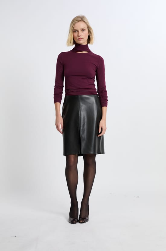 Mid-length faux leather skirt;${refinementColor}