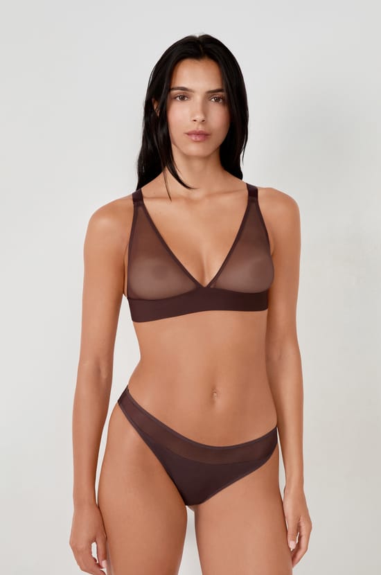 Wireless triangle bra in mesh;${refinementColor}