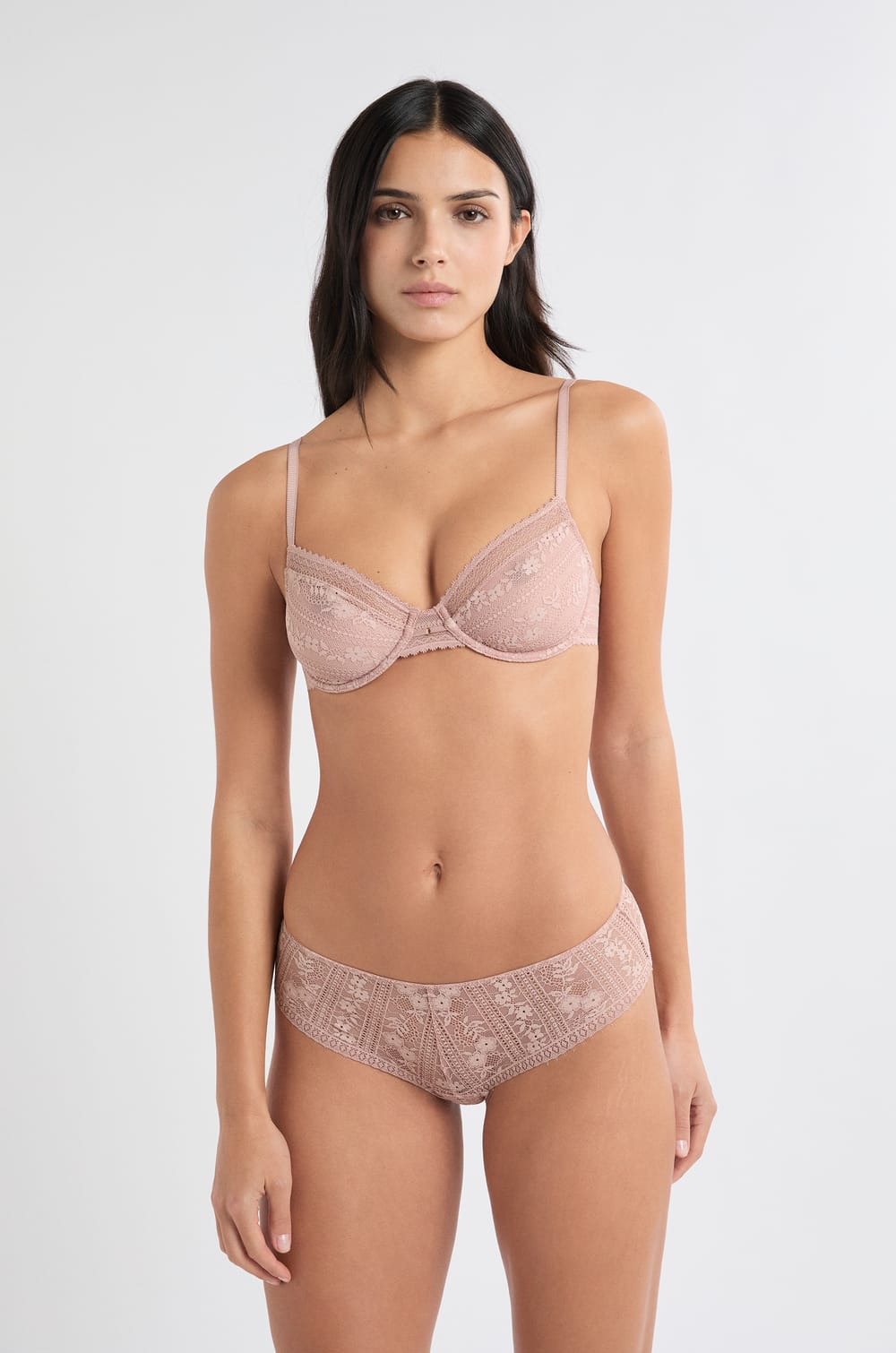 Classic Lace Bra;${refinementColor}
