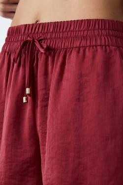 Short de pyjama satiné;${refinementColor}