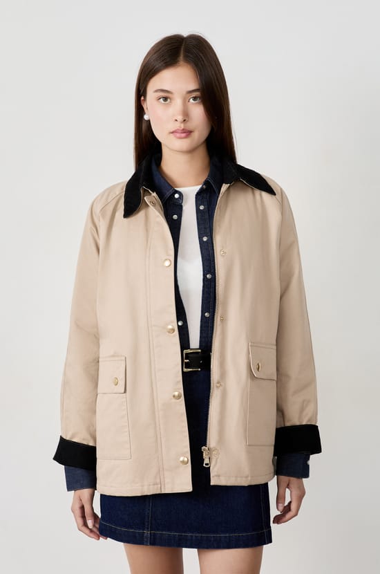 Straight-cut jacket with velvet collar;${refinementColor}