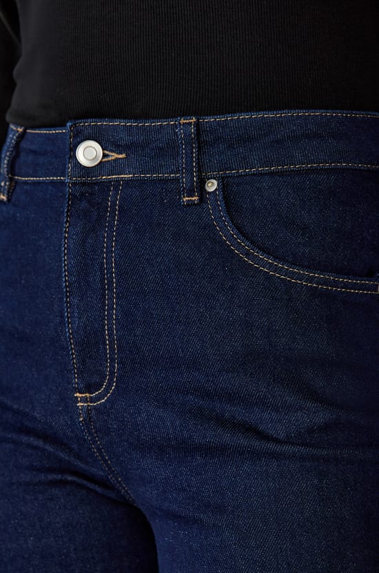 Jean droit en coton;${refinementColor}