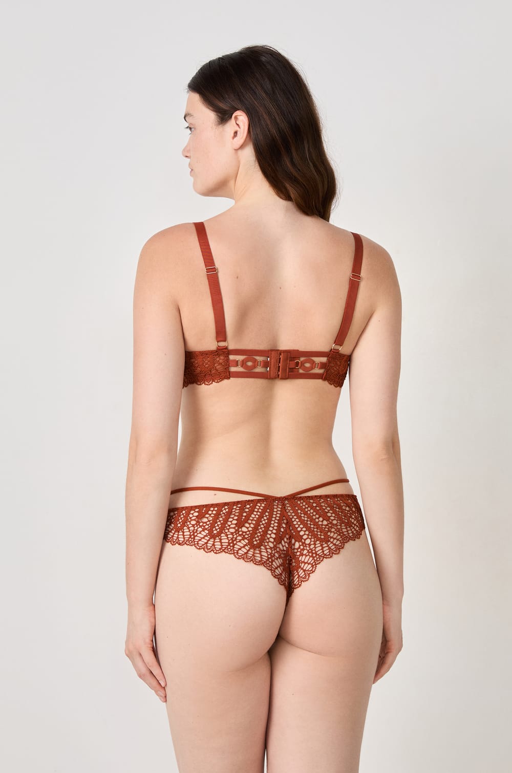 Bra N.5 - The Plunge Lightly Lined;${refinementColor}