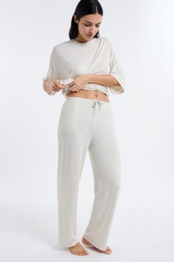 Pantalon de pyjama large en modal;${refinementColor}