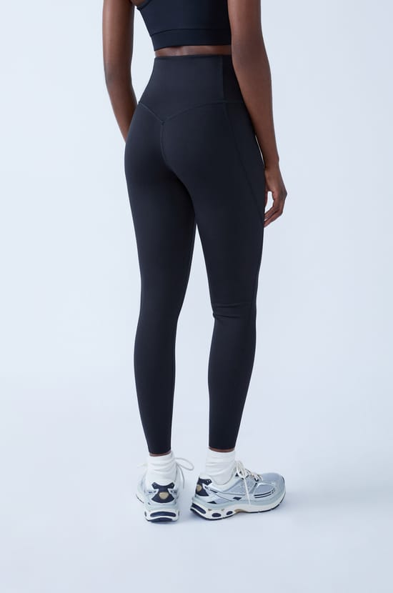 Shaping Legging with Tummy Control Effect;${refinementColor}