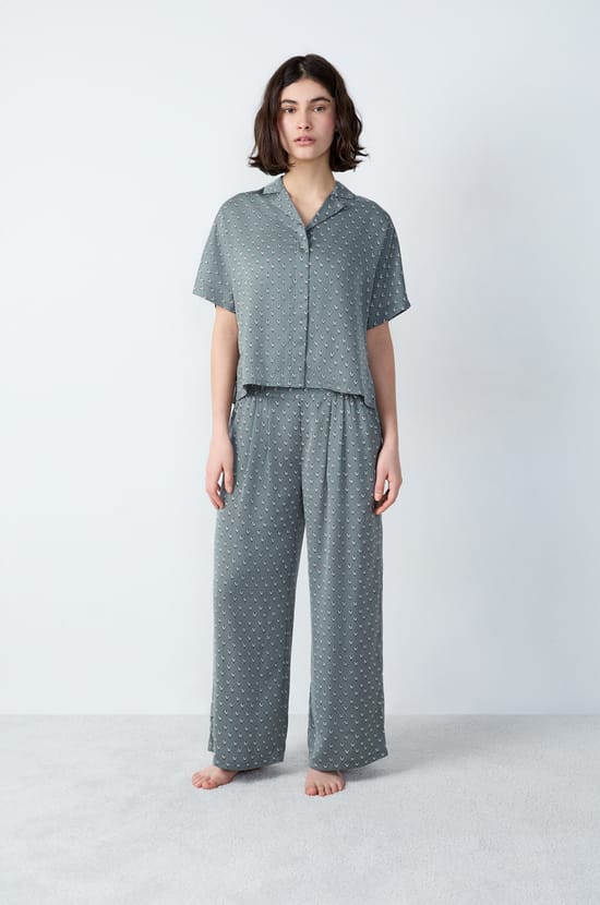 Short-Sleeved Pajama Shirt;${refinementColor}