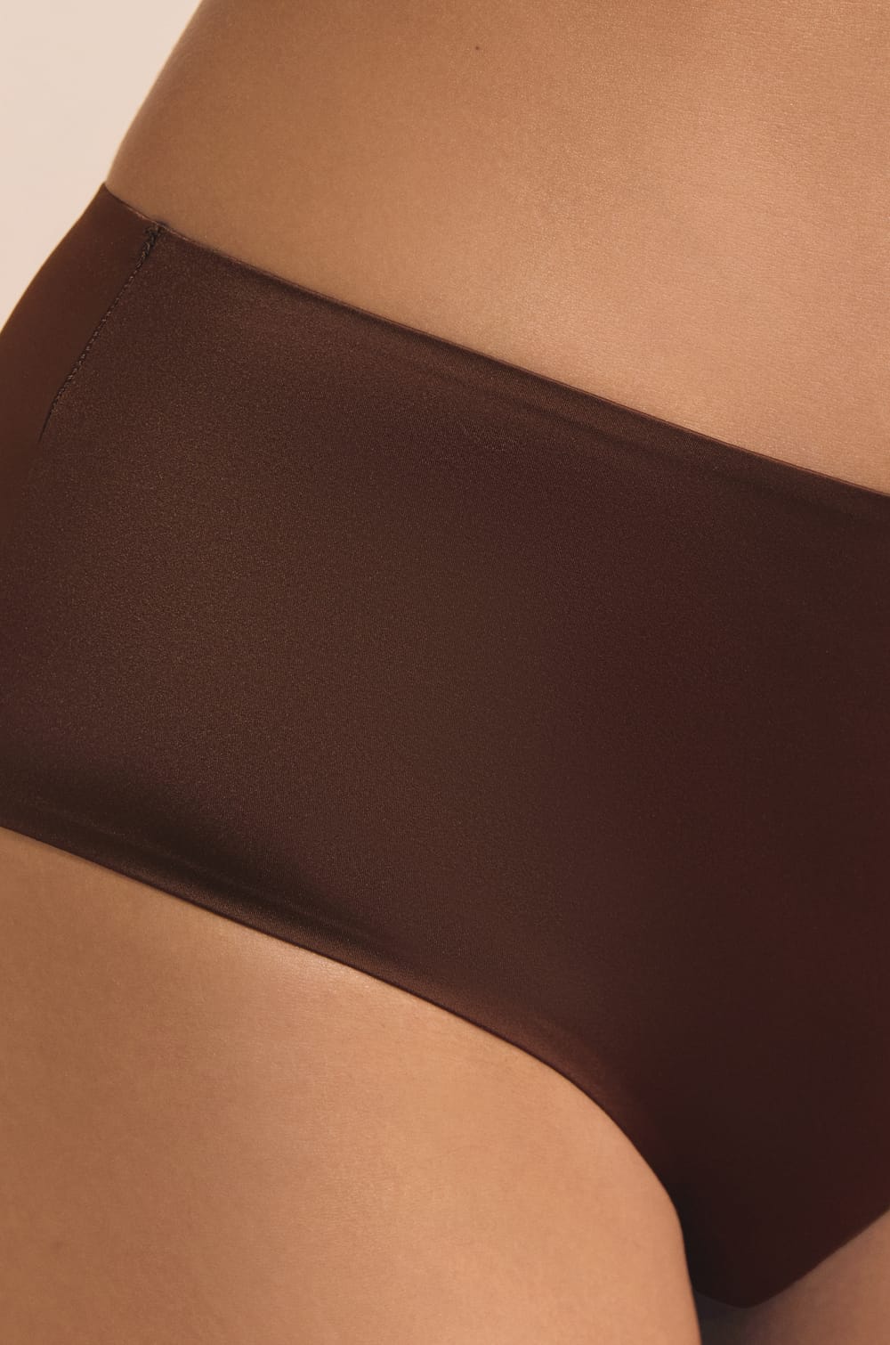 Shorty en microfibre satin&eacute;e;${refinementColor}