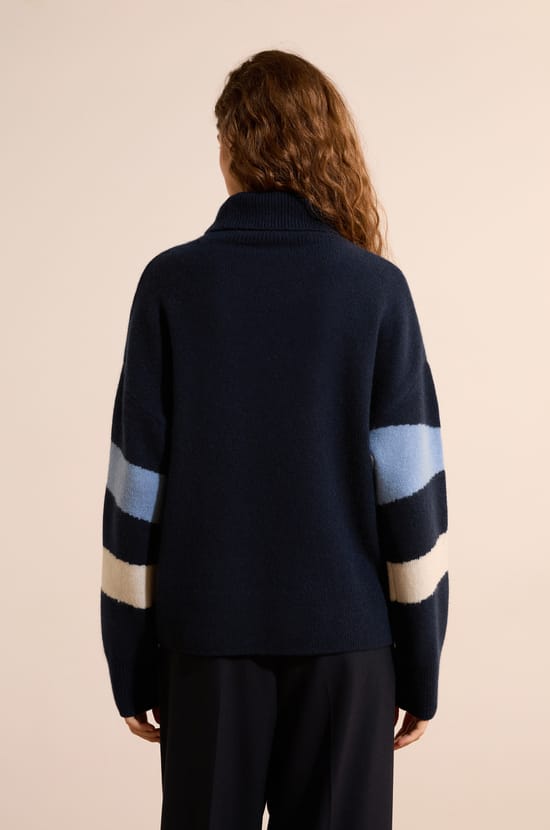 Pull col roul&eacute; ray&eacute; 100% cachemire;${refinementColor}
