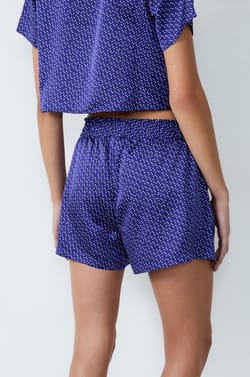 Short de pyjama satiné imprimé;${refinementColor}