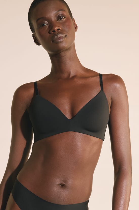 Wireless Lightly Lined Bra in Microfiber;${refinementColor}