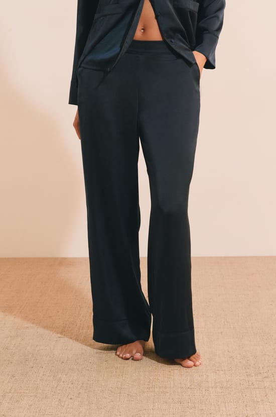 Pantalon de pyjama satin&eacute;e;${refinementColor}