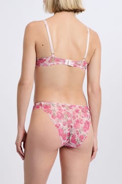 Culotte en dentelle;${refinementColor}