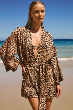 Kimono en coton &agrave; imprim&eacute; l&eacute;opard;${refinementColor}