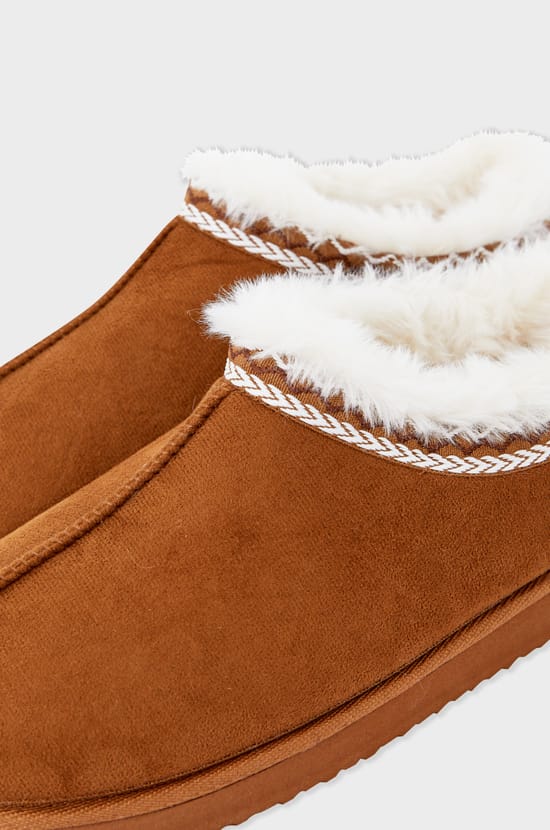 Zapatillas destalonadas con efecto terciopelo;${refinementColor}