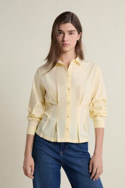 Chemise cintr&eacute;e &agrave; plis plats;${refinementColor}