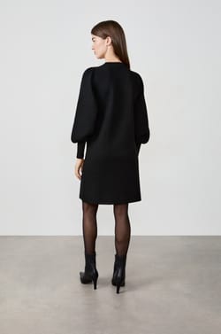 Robe pull courte;${refinementColor}