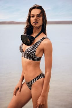 Panty de bikini a cuadros;${refinementColor}