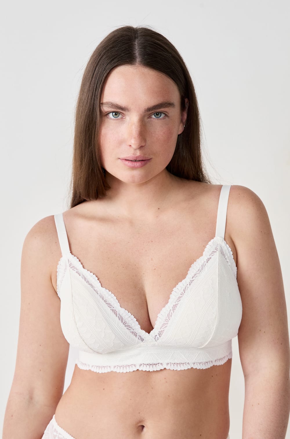 Soutien-gorge N.8 - Le triangle sans armatures;${refinementColor}