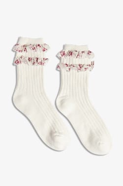 Calcetines con volantes;${refinementColor}