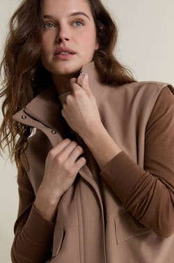 Sleeveless High Neck Jacket;${refinementColor}