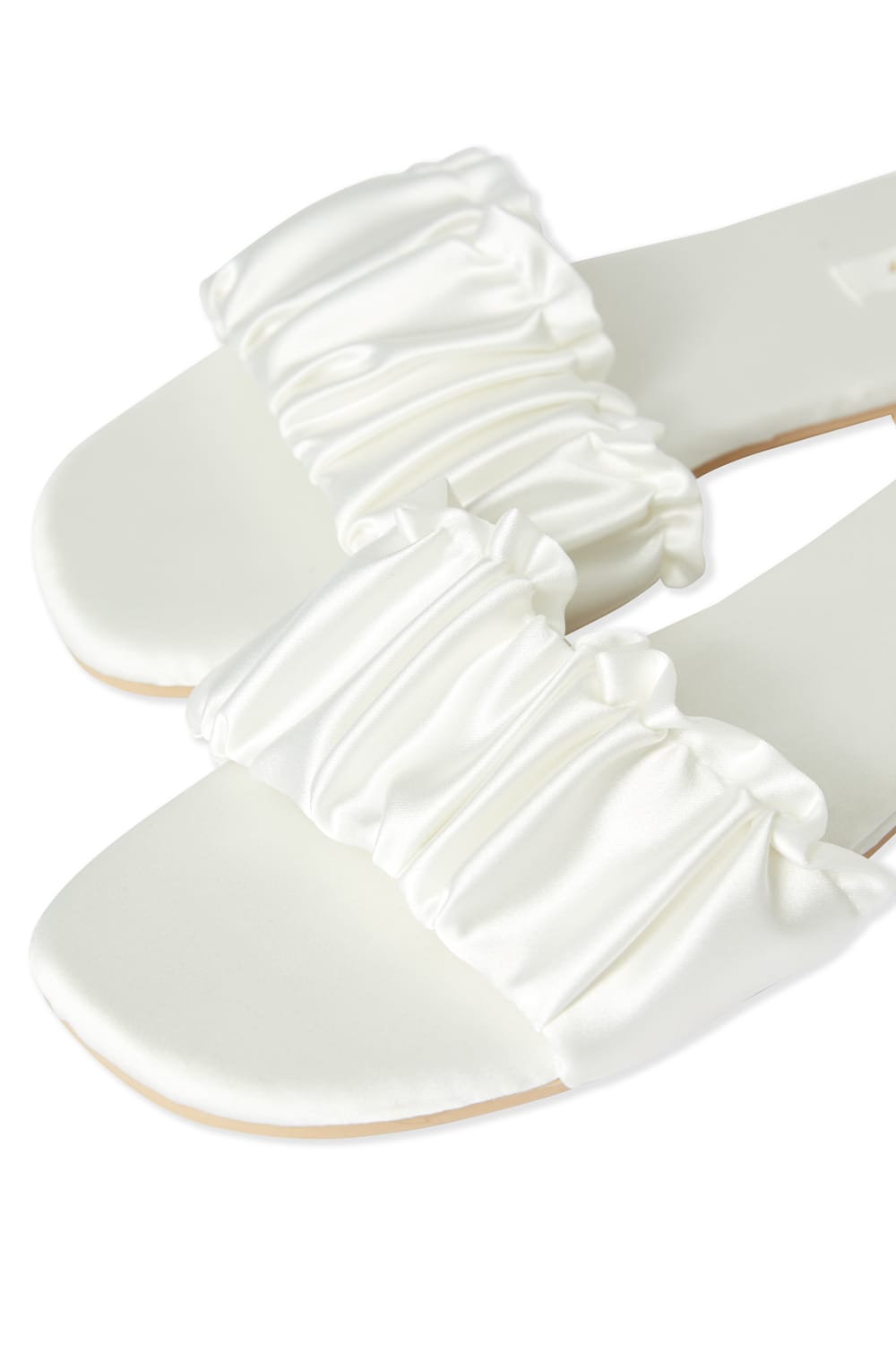 Chaussons tongs;${refinementColor}
