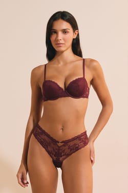 Soutien-gorge coques fines avec broderie;${refinementColor}
