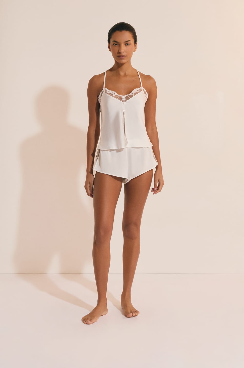 Caraco satin&eacute;;${refinementColor}