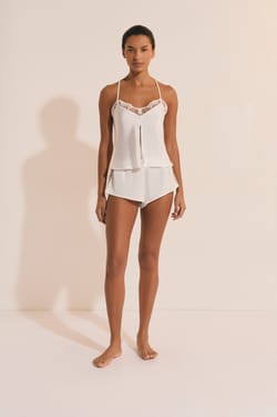 Caraco satin&eacute;;${refinementColor}