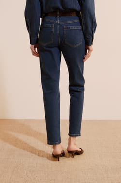 Slim Cut Jeans;${refinementColor}