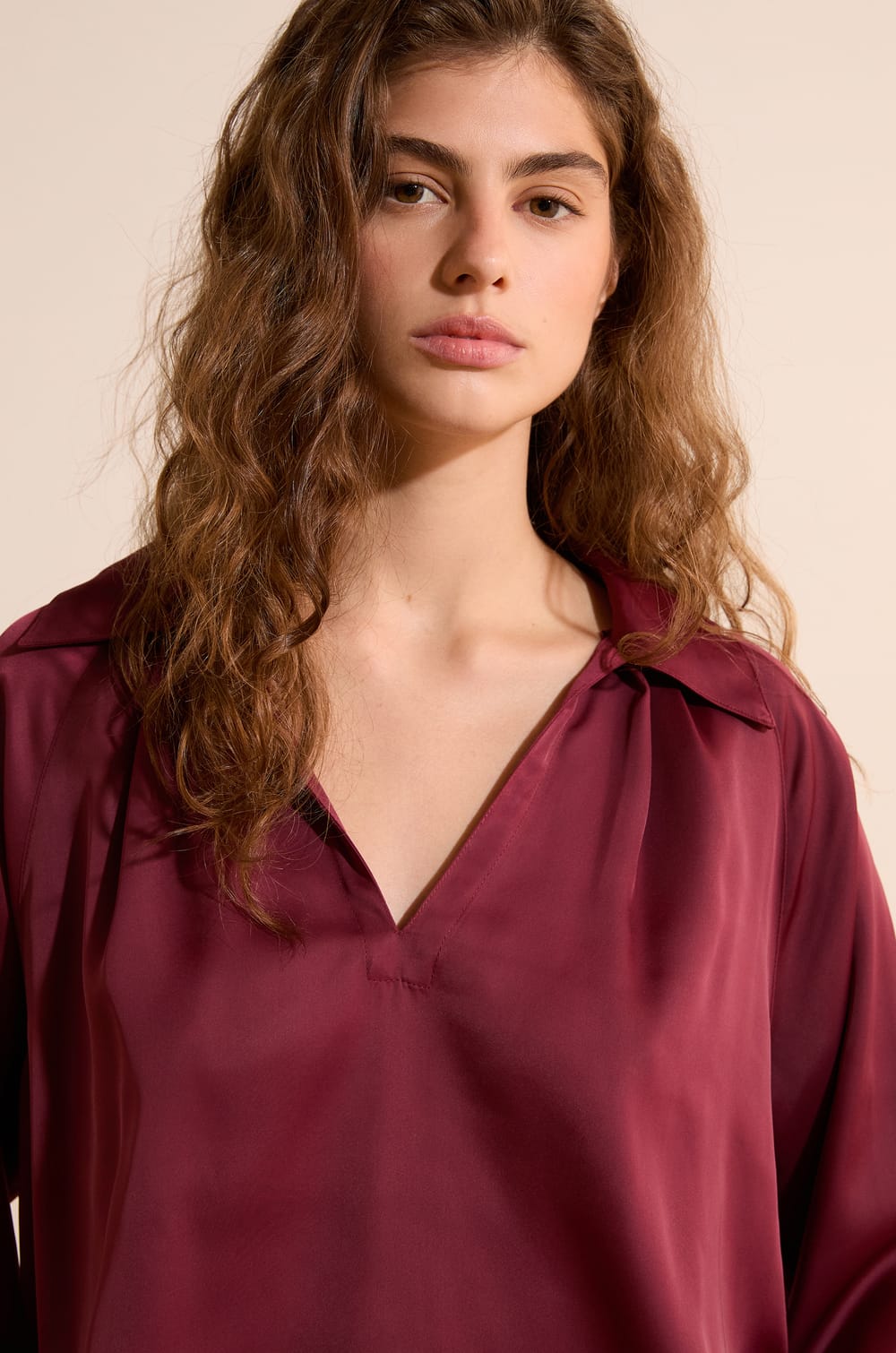 Chemise satin&eacute;e;${refinementColor}