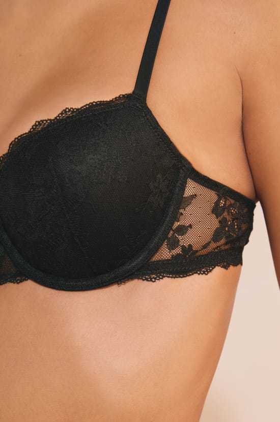 Soutien-gorge coques fines avec broderie;${refinementColor}