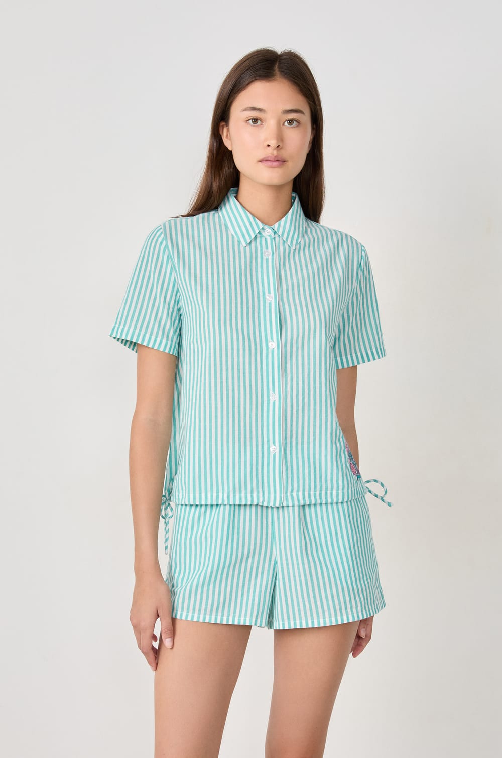 Gestreifte Pyjama-Bluse aus Baumwolle;${refinementColor}