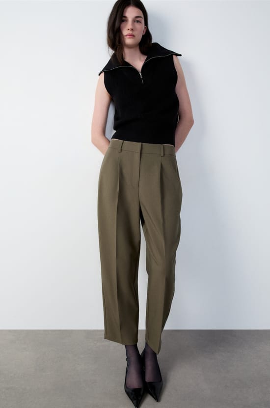 Straight Leg Trousers;${refinementColor}
