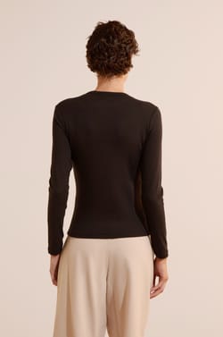 Long-sleeved T-shirt with modal cotton;${refinementColor}