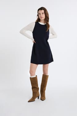 Vestido corto con botones dorados;${refinementColor}