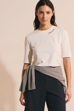 T-shirt manches courtes en coton avec &eacute;criture;${refinementColor}