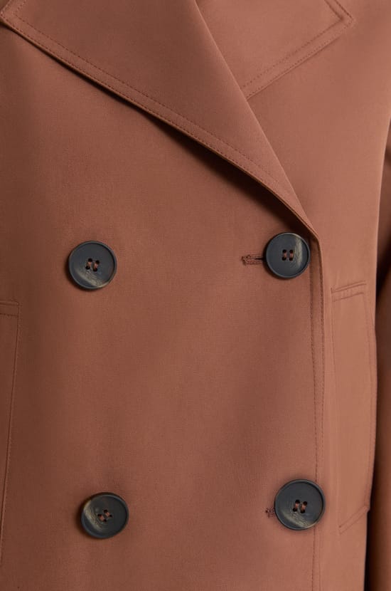 Trench court;${refinementColor}