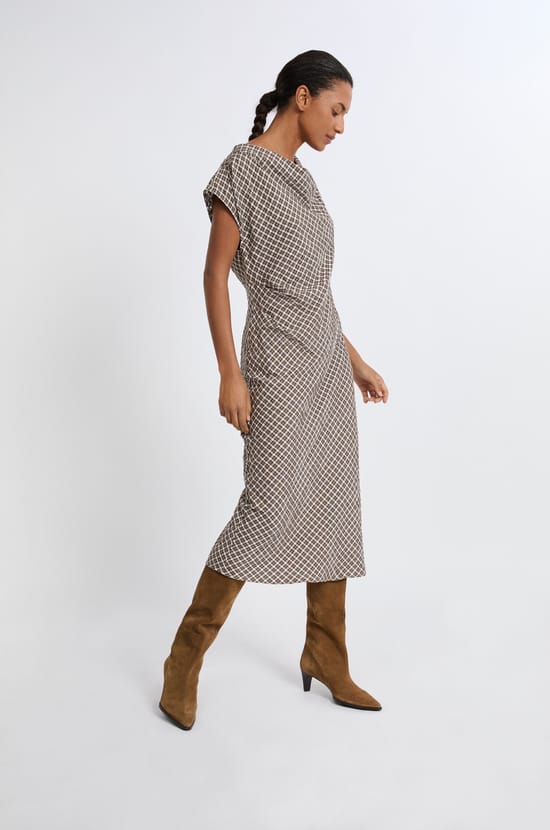Robe longue à carreaux;${refinementColor}