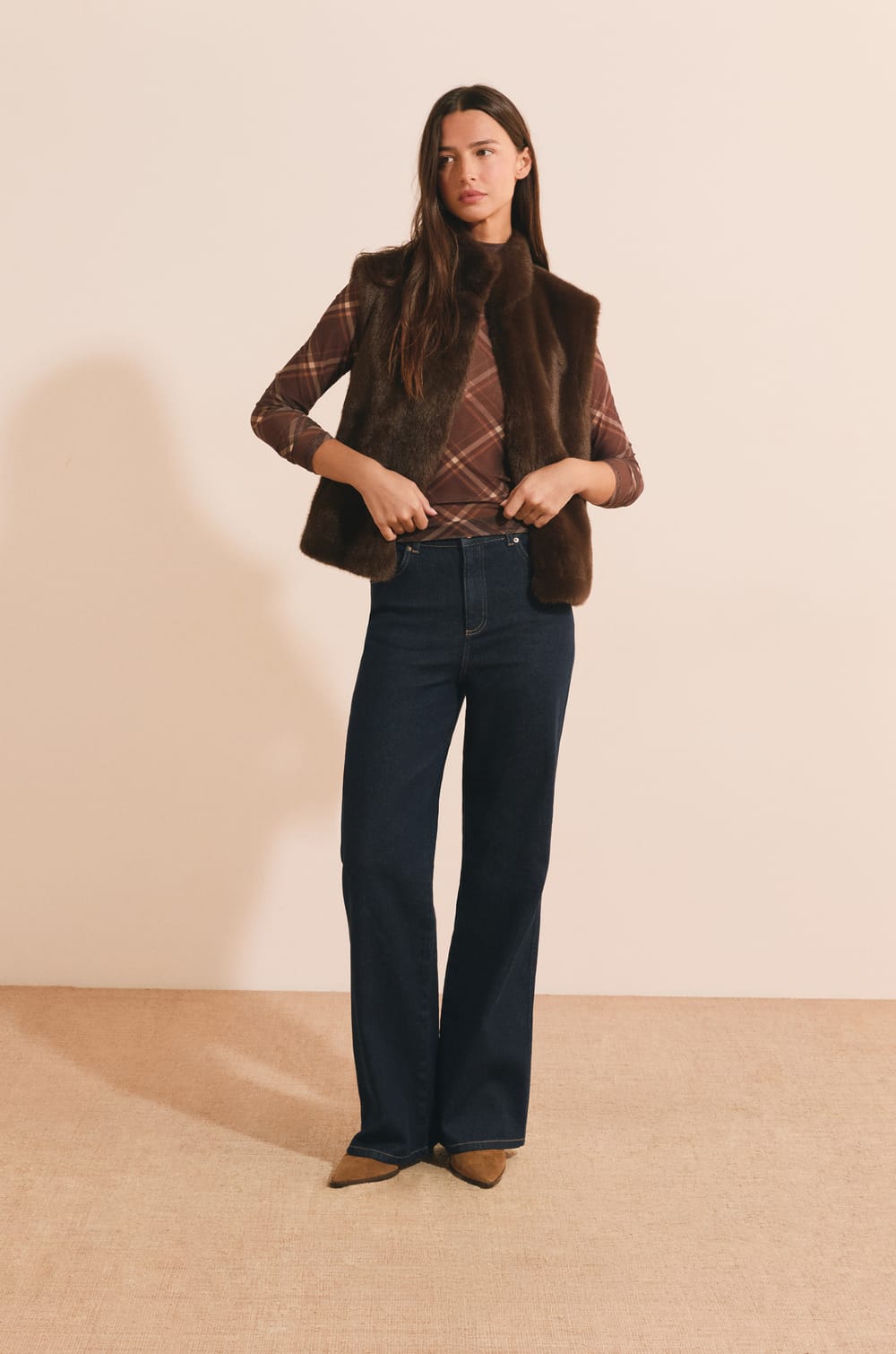 Gilet sans manches en fausse fourrure;${refinementColor}