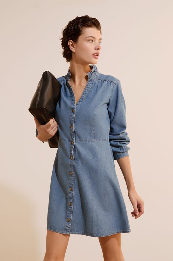 Robe courte &agrave; manches longues en jean;${refinementColor}