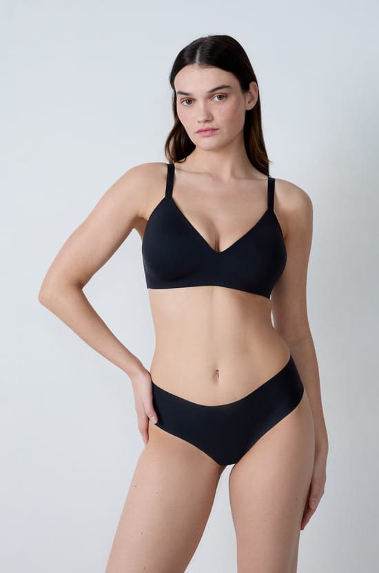 Wireless Lightly Lined Bra in Microfiber;${refinementColor}