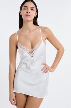 Nuisette satin&eacute;e;${refinementColor}