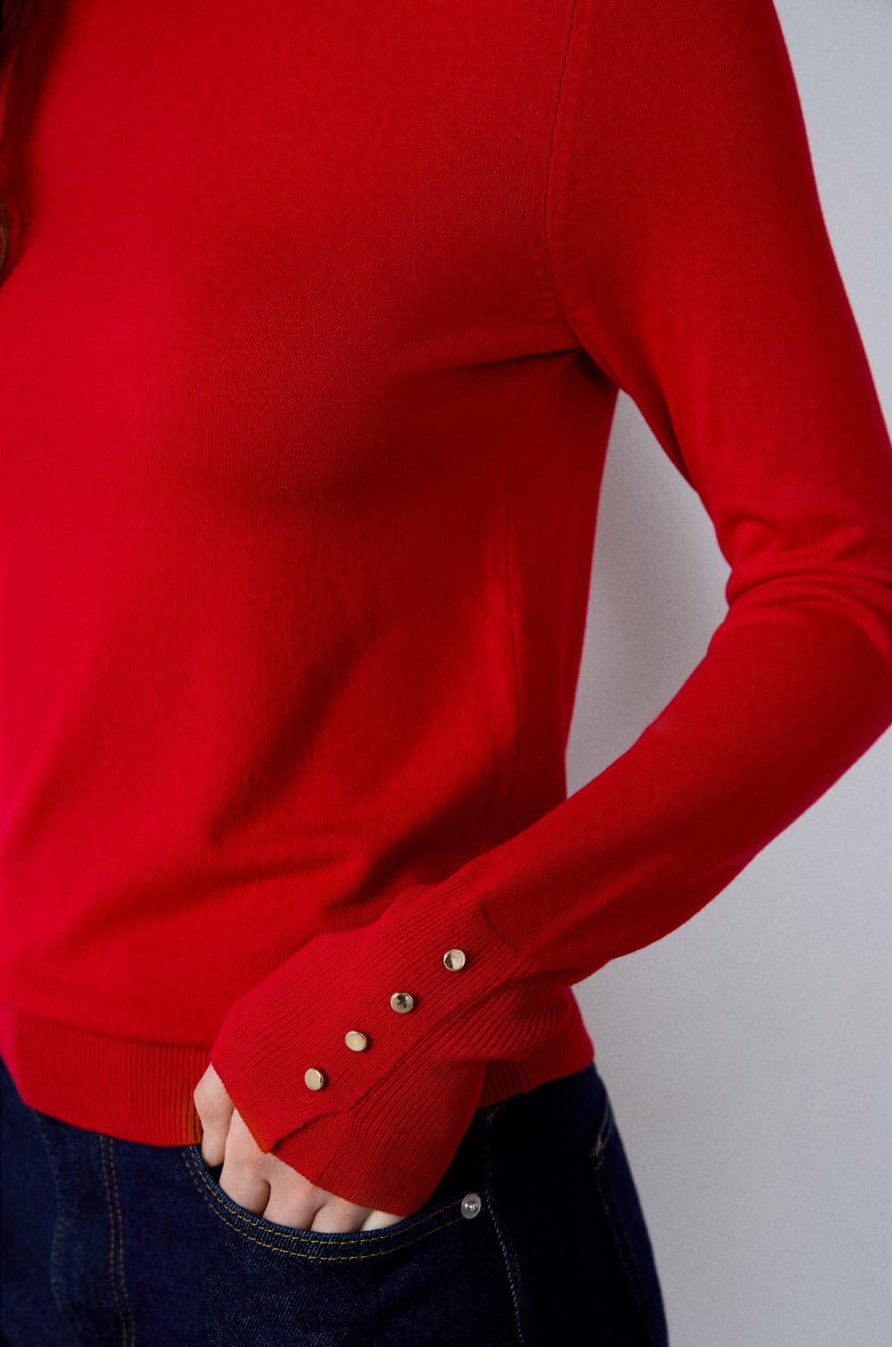 Crew Neck Sweater;${refinementColor}