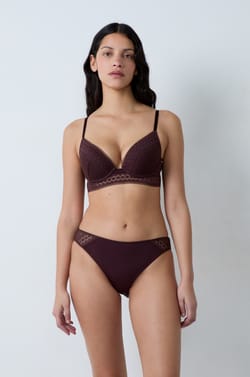  braguitas con detalle de encaje;${refinementColor}