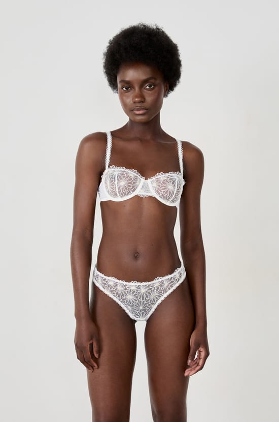 Embroidered Thong;${refinementColor}
