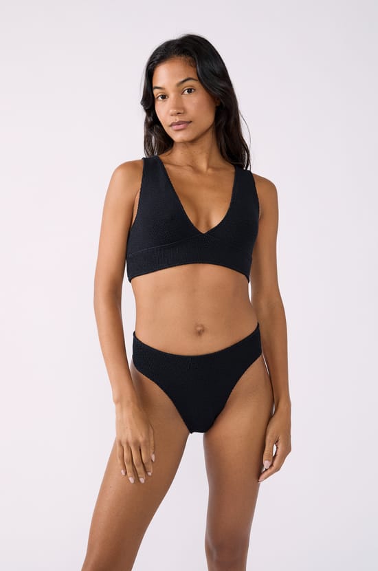 Triangle bikini top in stretch fabric;${refinementColor}