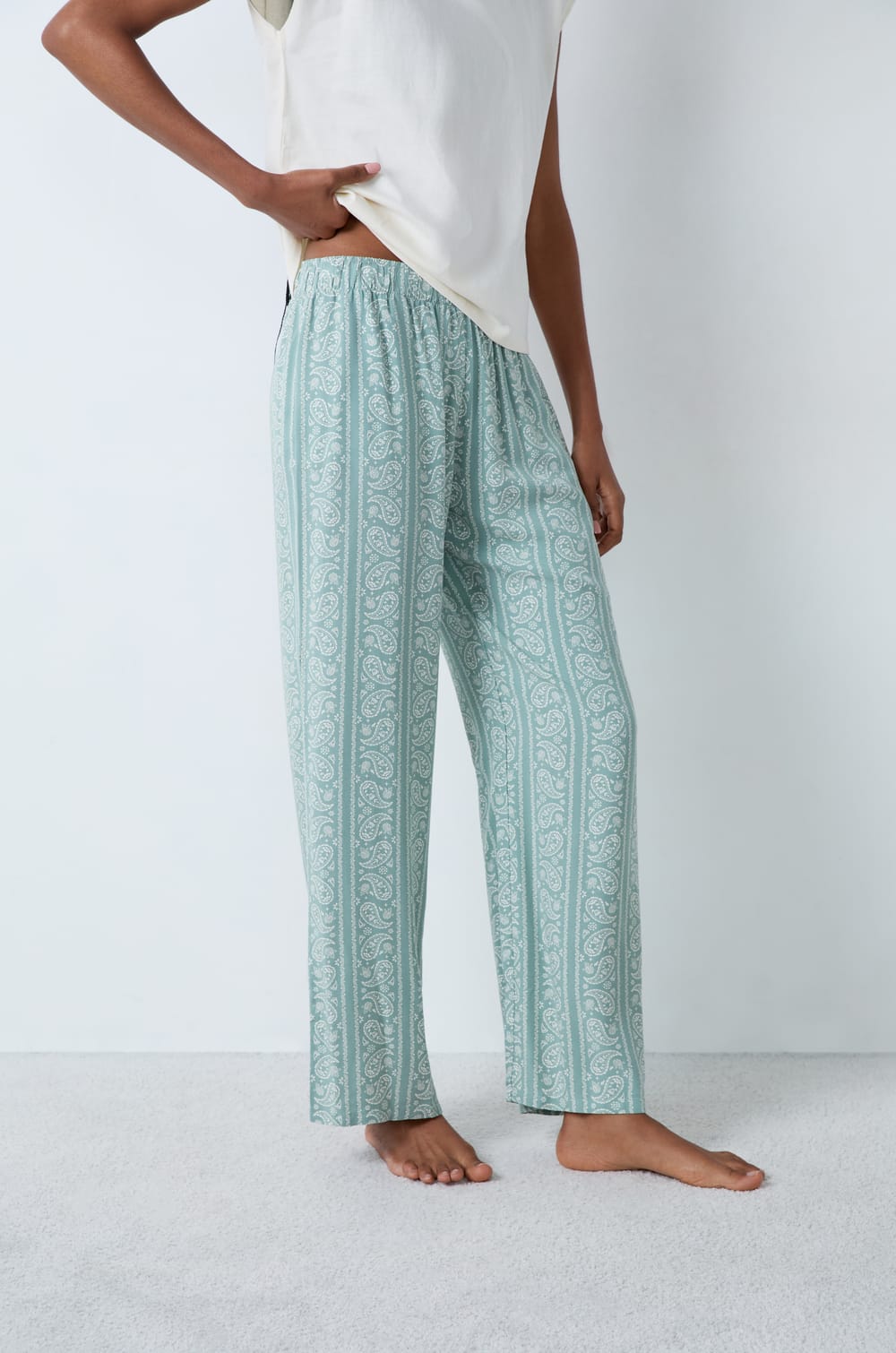 Patterned Pajama Pants;${refinementColor}