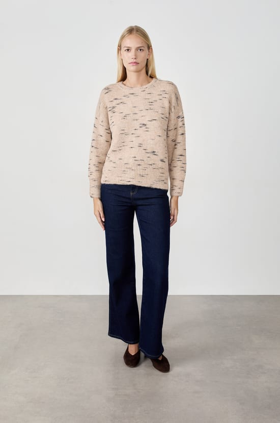 Round Neck Sweater;${refinementColor}