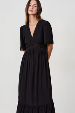 Long dress with embroidery;${refinementColor}